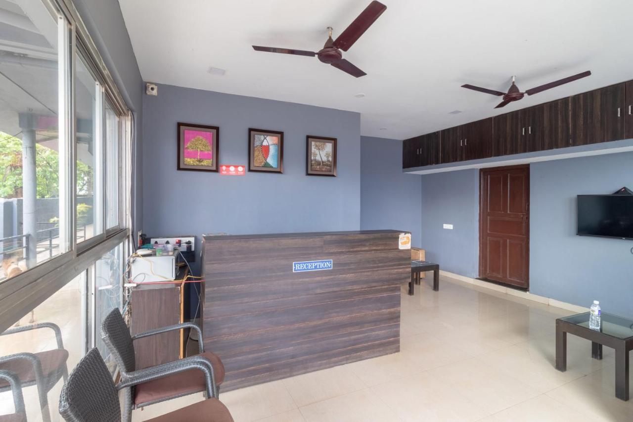 Fabexpress 29 Beach House, Morjim Beach Exterior foto