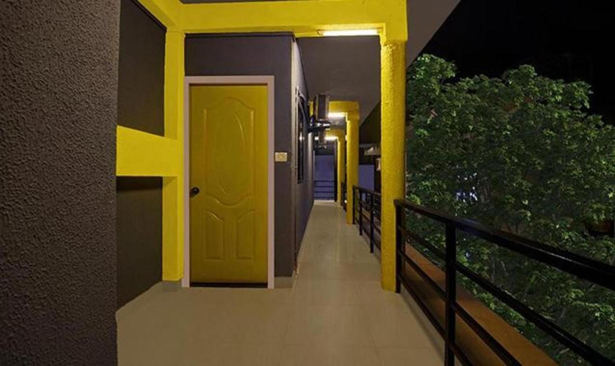 Fabexpress 29 Beach House, Morjim Beach Exterior foto